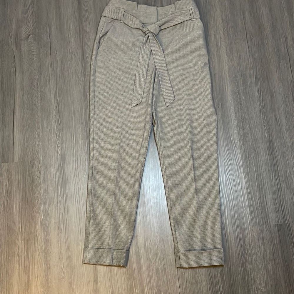 White House Black Market The Tapered Ankle Pant Plaid Gray Check Size 6